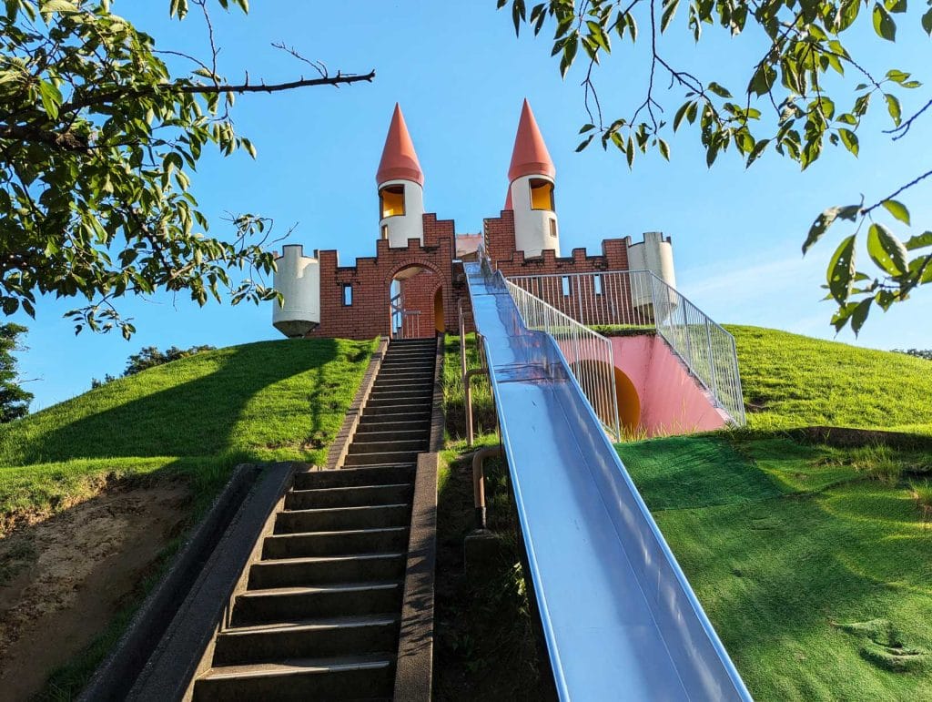 加賀市中央公園のわんぱく城