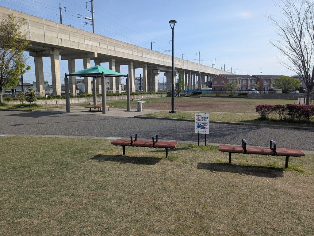 つばきの郷公園の休憩スペース