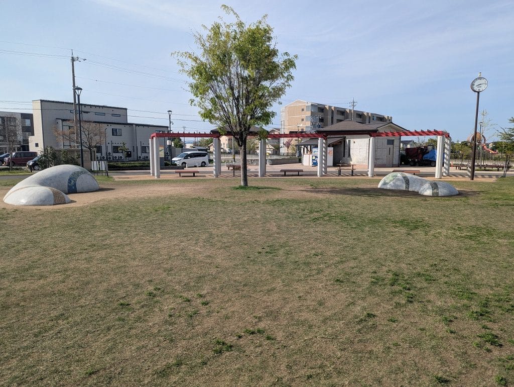 つばきの郷公園のモニュメント遊具