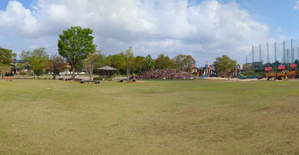 ぐるぐる広場の芝生広場2