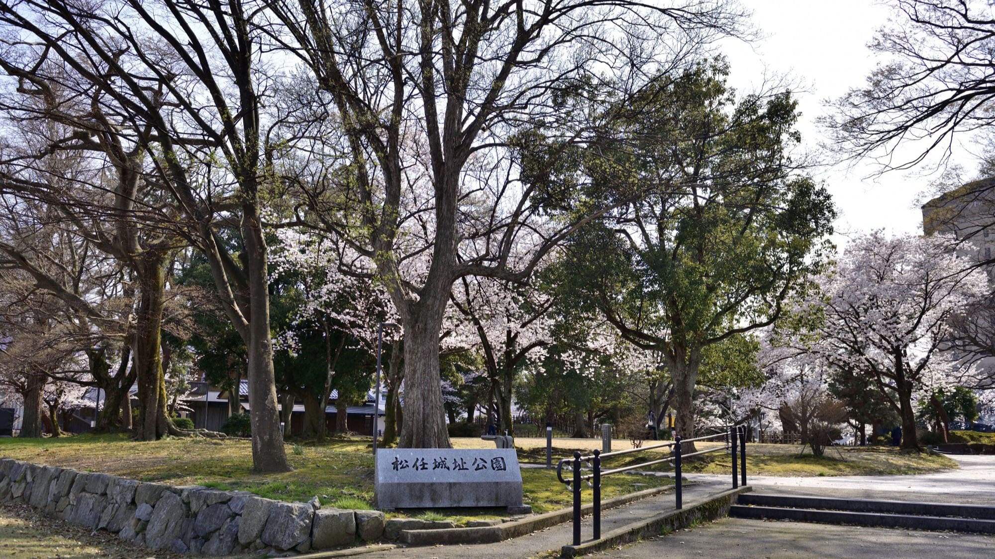 松任城址公園1