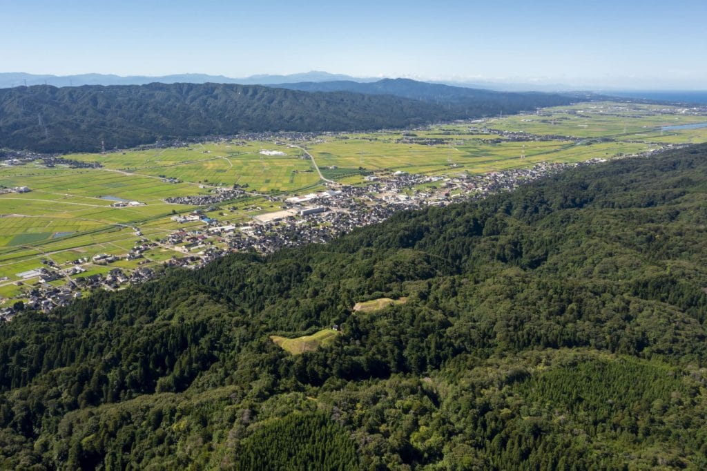 雨の宮古墳公園4