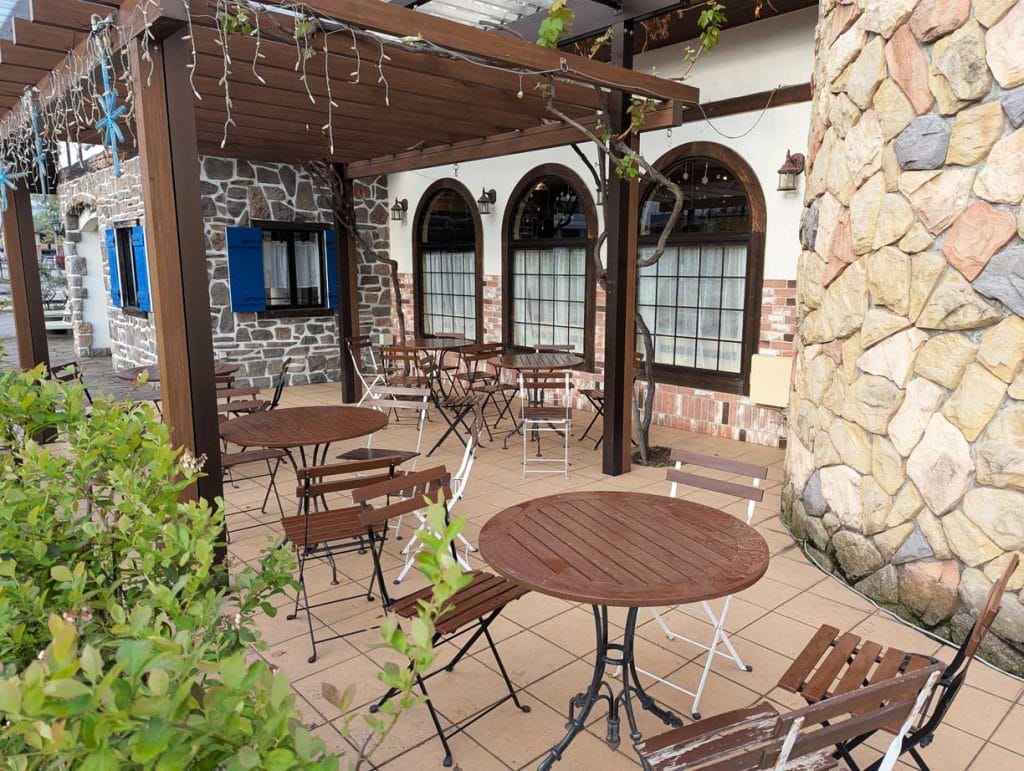 フレッシュベイク野々市店のテラス