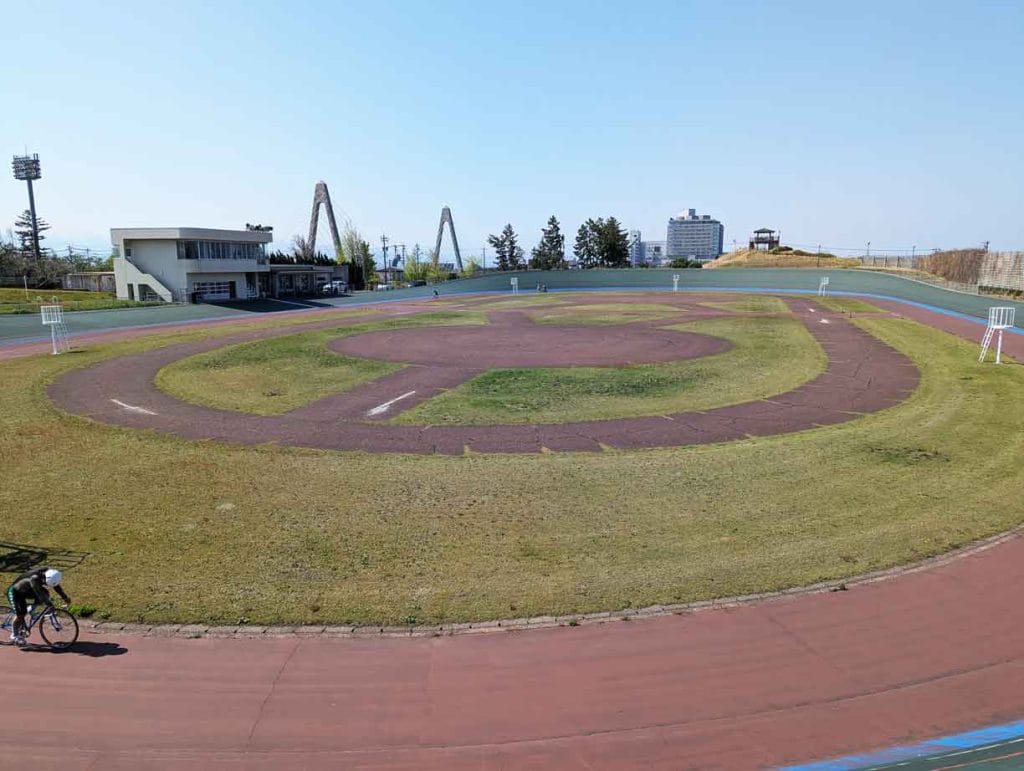 内灘町総合公園の自転車競技場
