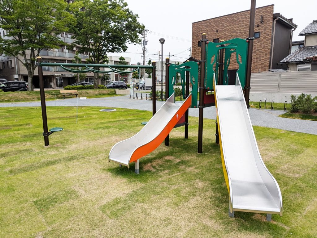 泉野おあしす広場 複合遊具