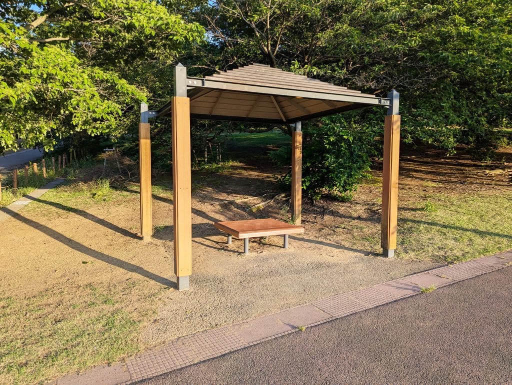 大乗寺丘陵公園 休憩スペース1