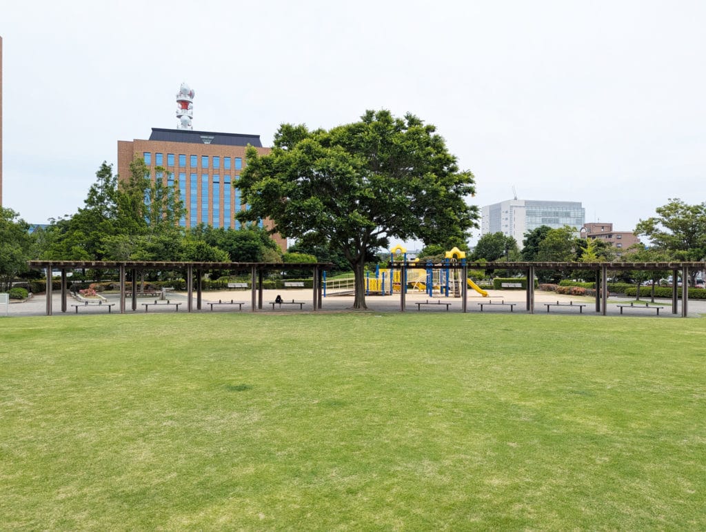 鞍月セントラルパーク 休憩スペース1