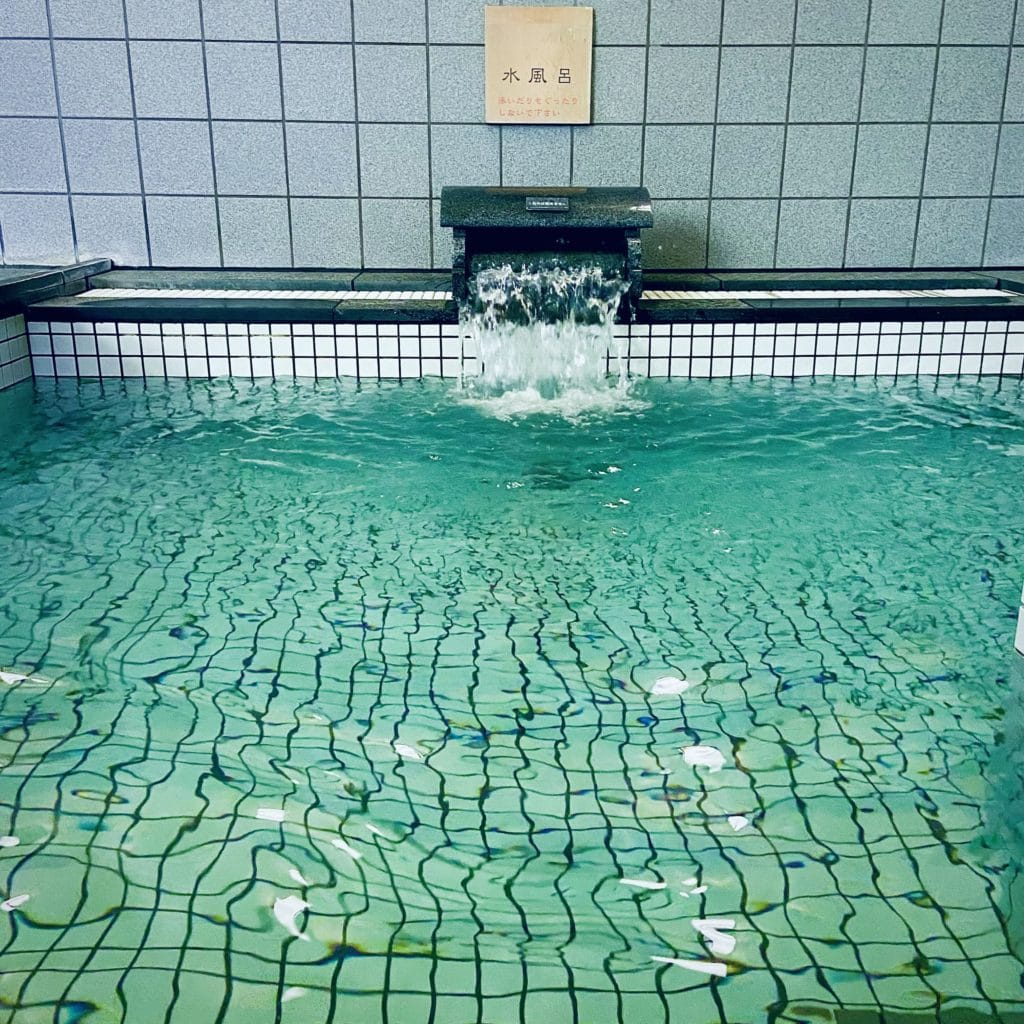 極楽湯 金沢野々市店　水風呂
